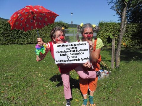 Wir bedanken uns sehr für diese Freude bringende Spende des Inner Wheel Club Bodensee, die vielen unserer kleinen Patientinnen und Patienten sowie deren Geschwisterkindern und Angehörigen ein Lachen ins Gesicht gezaubert hat. Bild: Kranz